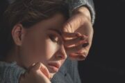 電話占いで人に言えない恋愛での失恋の痛みについて相談しました