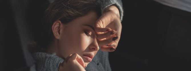 電話占いで人に言えない恋愛での失恋の痛みについて相談しました
